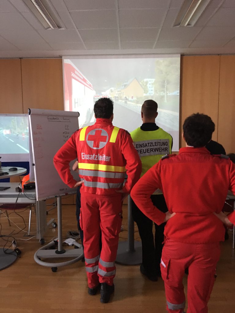 Gemeinsame Einsatzleitung Einsatztaktiktraining im Rettungsdienst